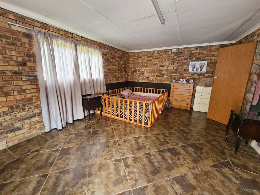 8 Bedroom Property for Sale in Potchefstroom Rural North West
